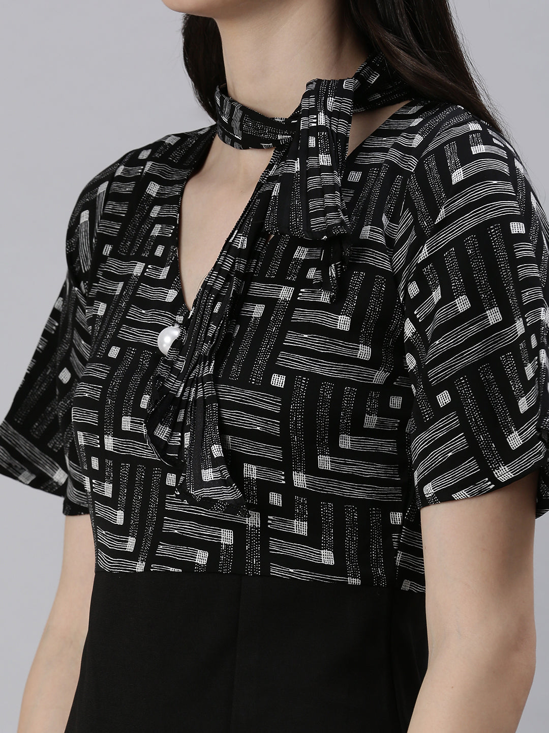 Women's Black Tie-Up Neck Sheath Dress