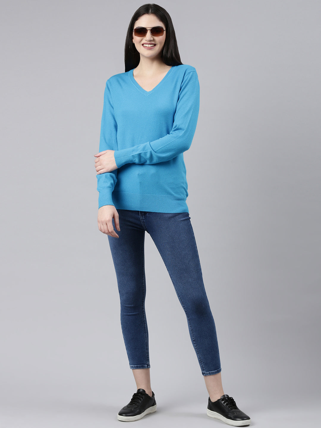 Women's Blue V-Neck Fitted Ribbed Acrylic Top