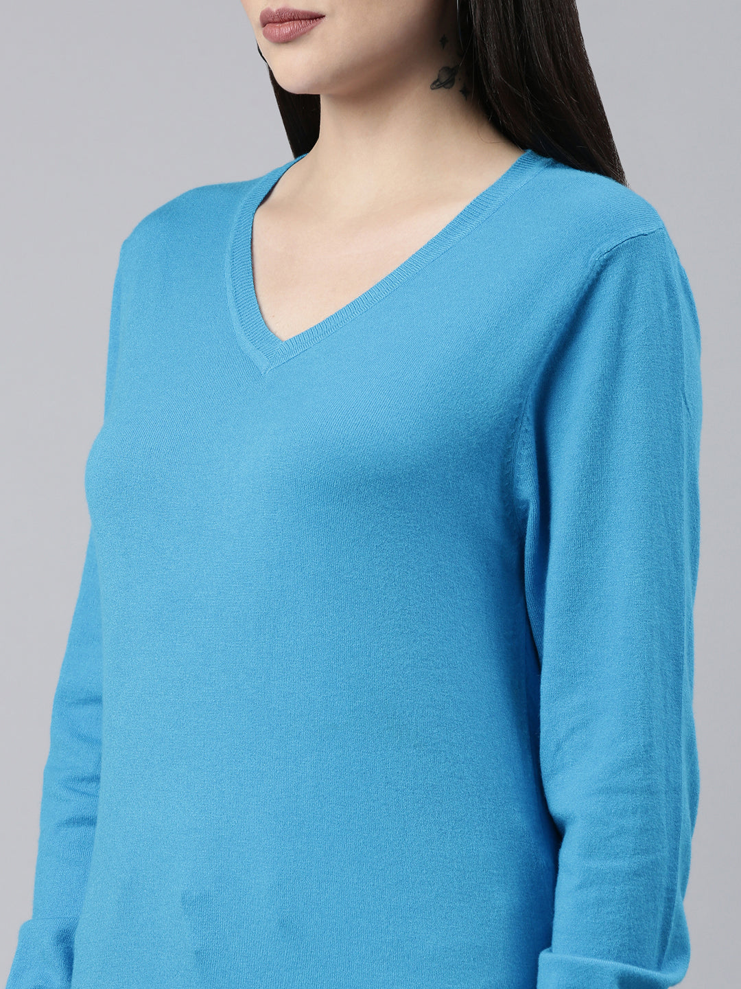 Women's Blue V-Neck Fitted Ribbed Acrylic Top