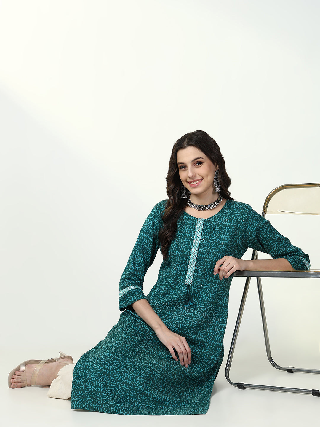 Women's Green Graphic Straight Kurta