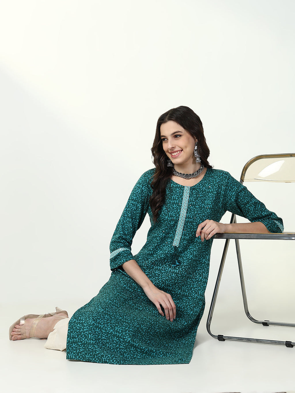 Women's Green Graphic Straight Kurta