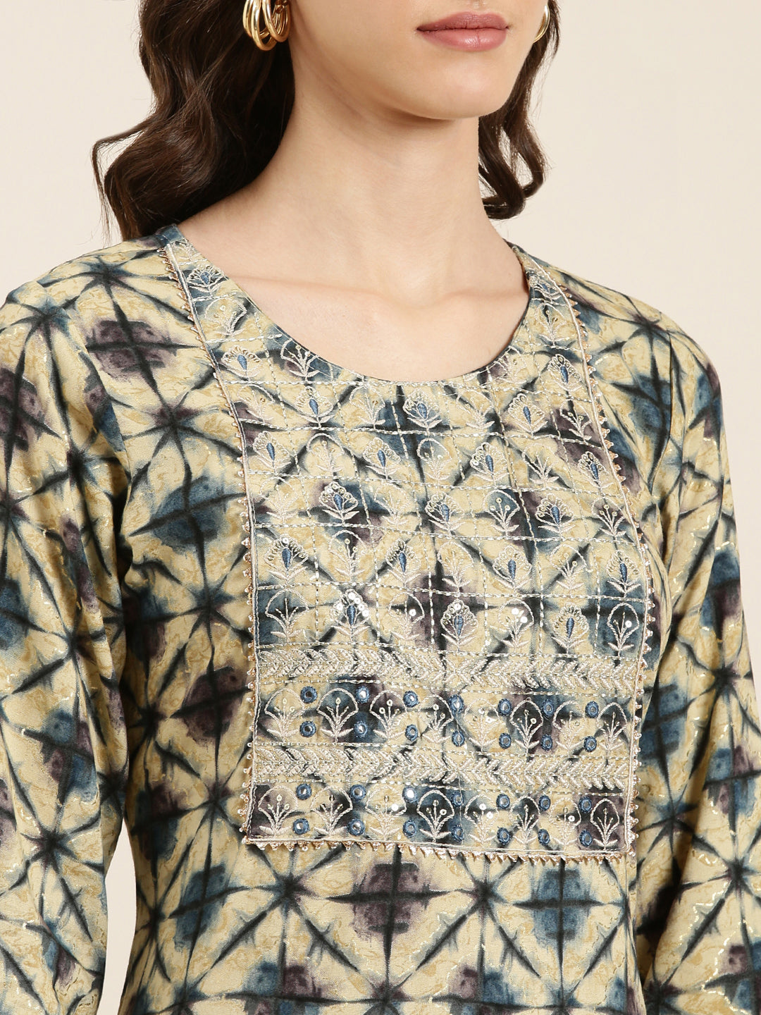 Women's Beige Tie & Dyed Thread Work Straight Kurta