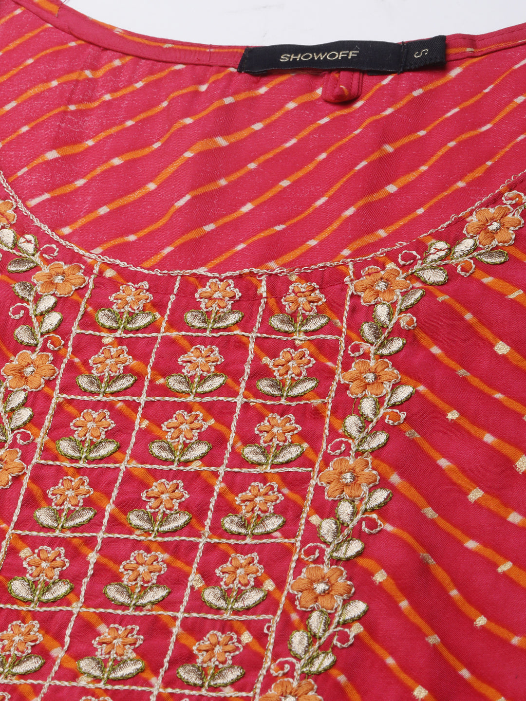 Women's Fuchsia Floral Embroidered Thread Work Straight Kurta