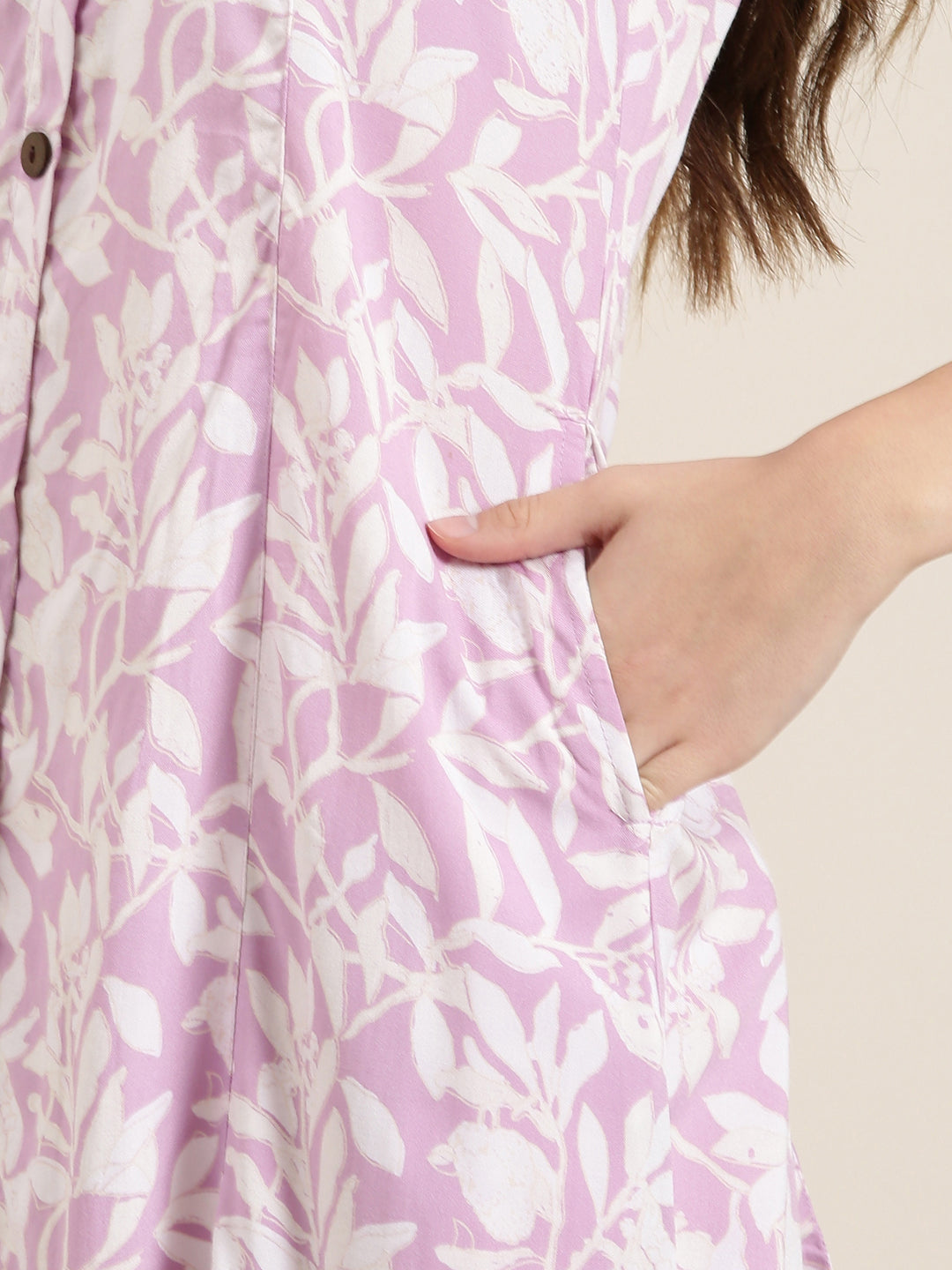 Women's Lavender Floral Printed Shirt Collar Sleeveless A-Line Kurta