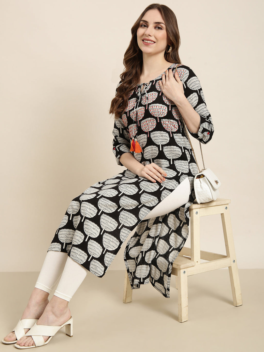 Women's Straight Black Ethnic Motifs Kurta