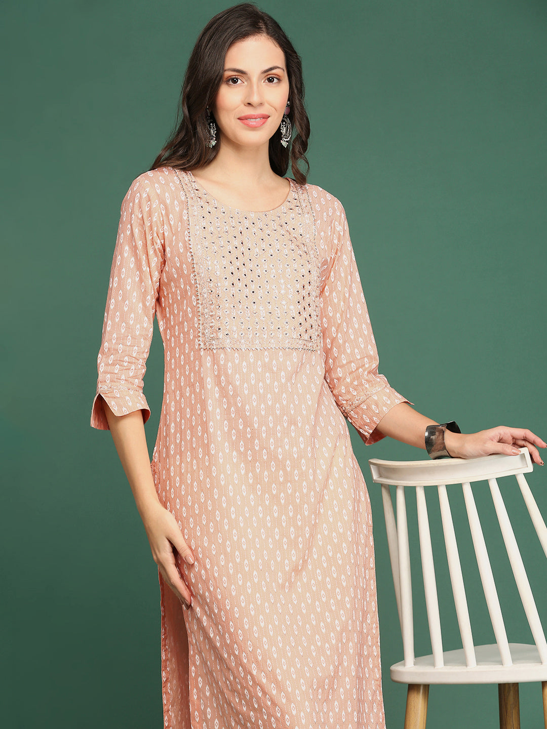 Women's Peach Geometric Printed Mirror Work Straight Kurta