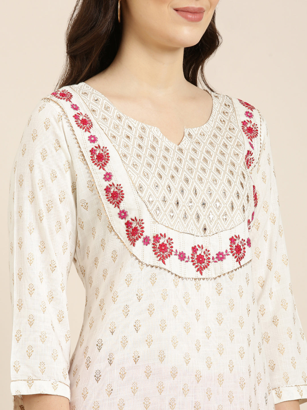 Women's Off White Floral Straight Kurta