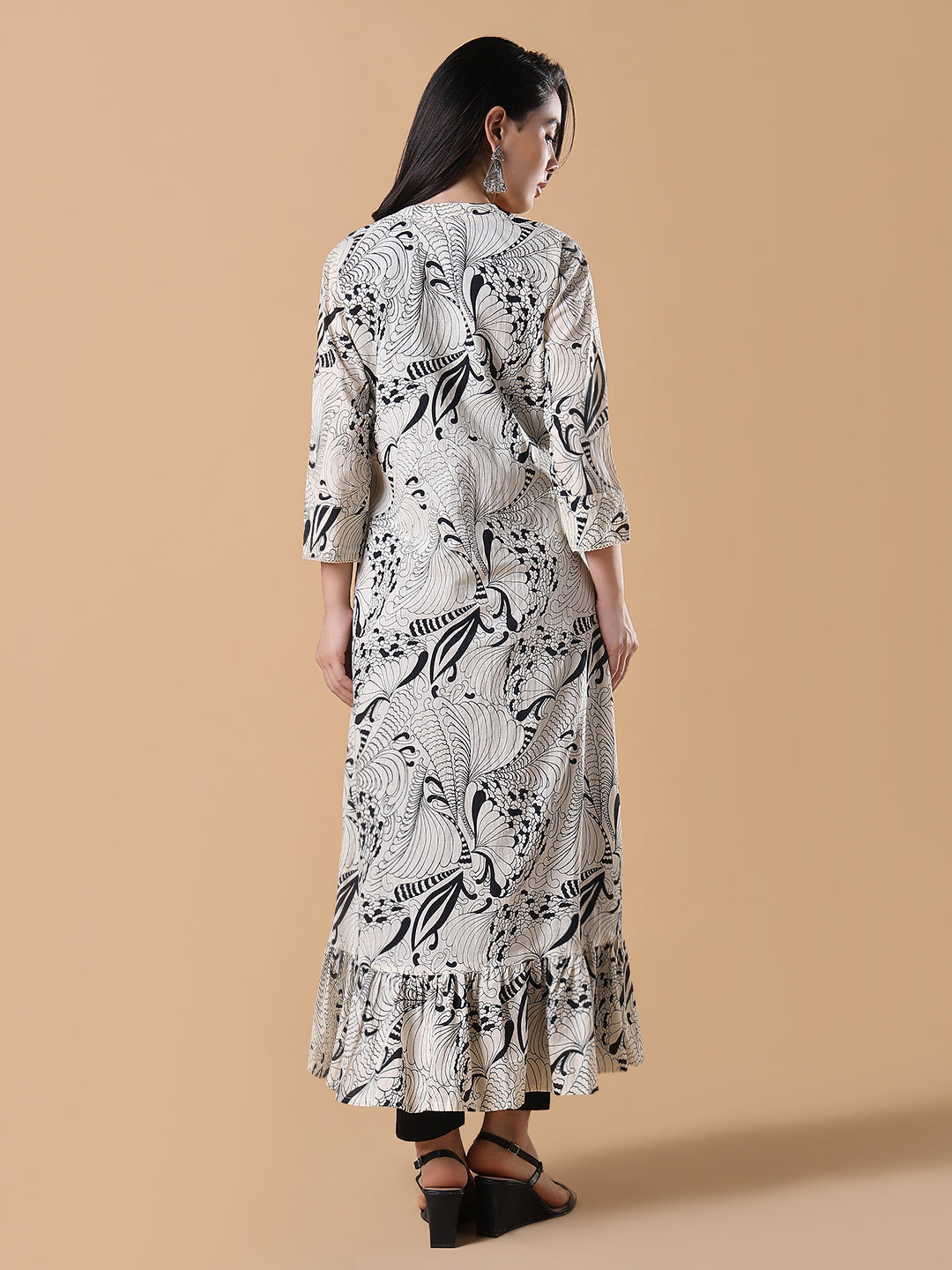 Women's Black Solid Cotton Anarkali Kurta with Shrug