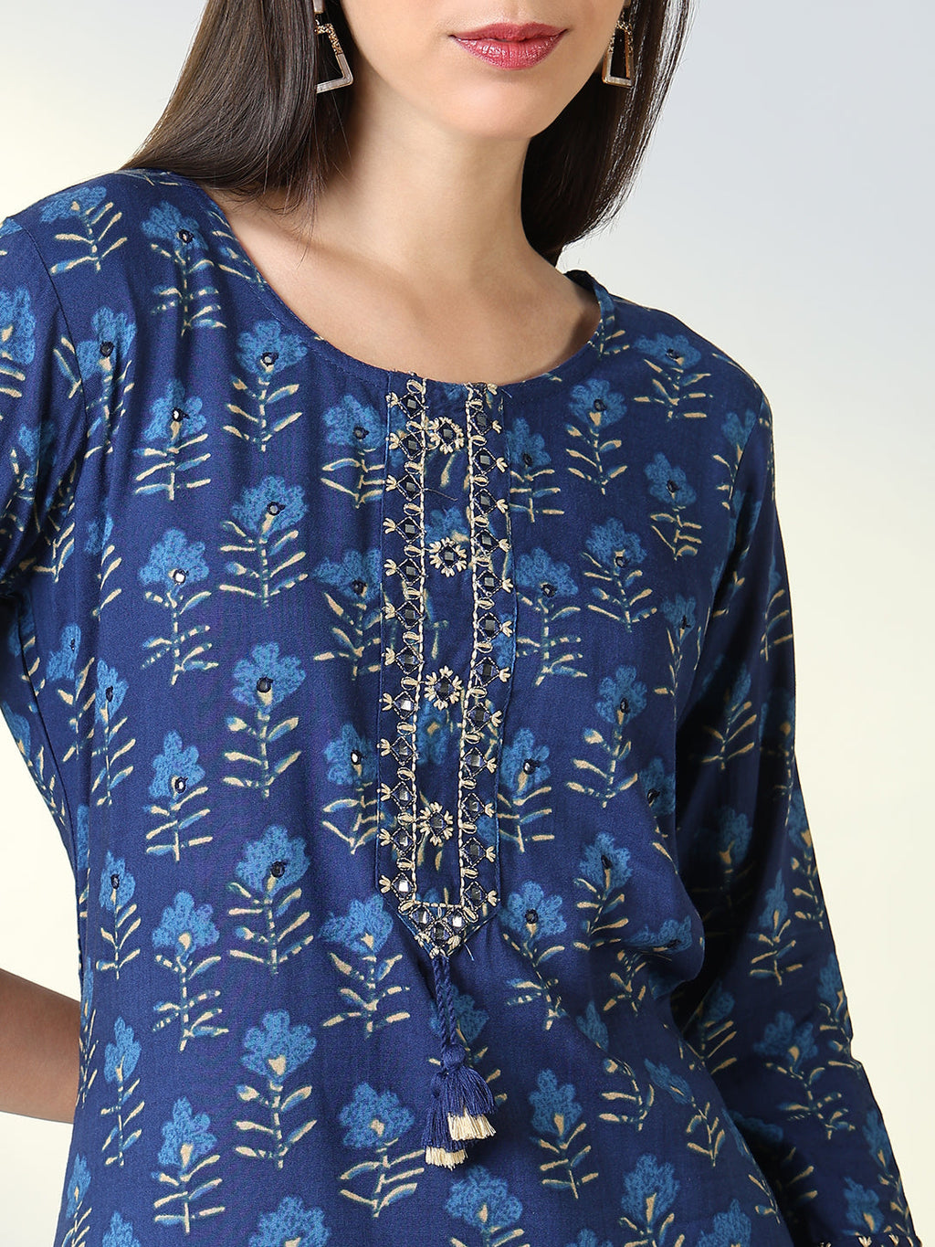 Women's Blue Ethnic Motifs Straight Kurta