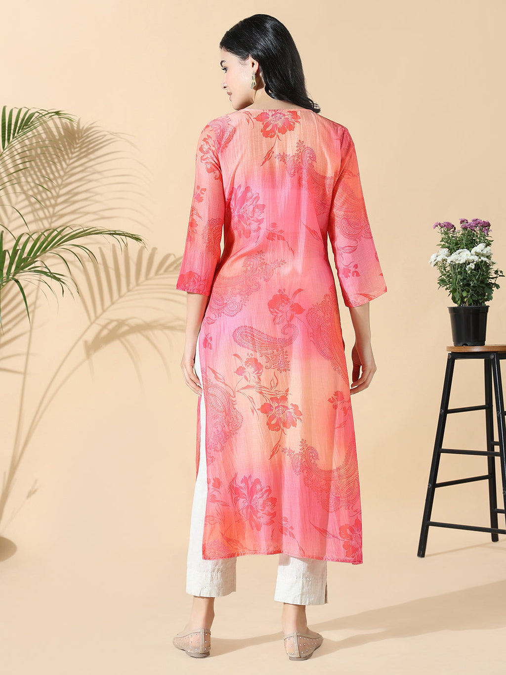 Women's Pink Floral Cotton Straight Kurta