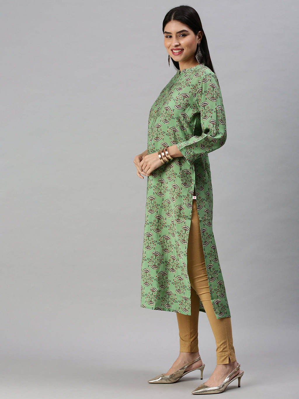 Women's Green Mandarin Collar Beads & Stones Straight Kurta