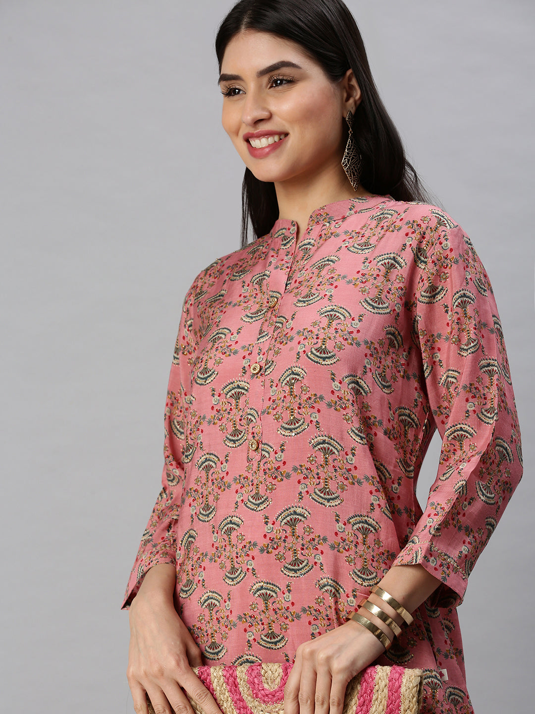 Women's Pink Ethnic Motifs Mandarin Collar Beads & Stones Straight Kurta