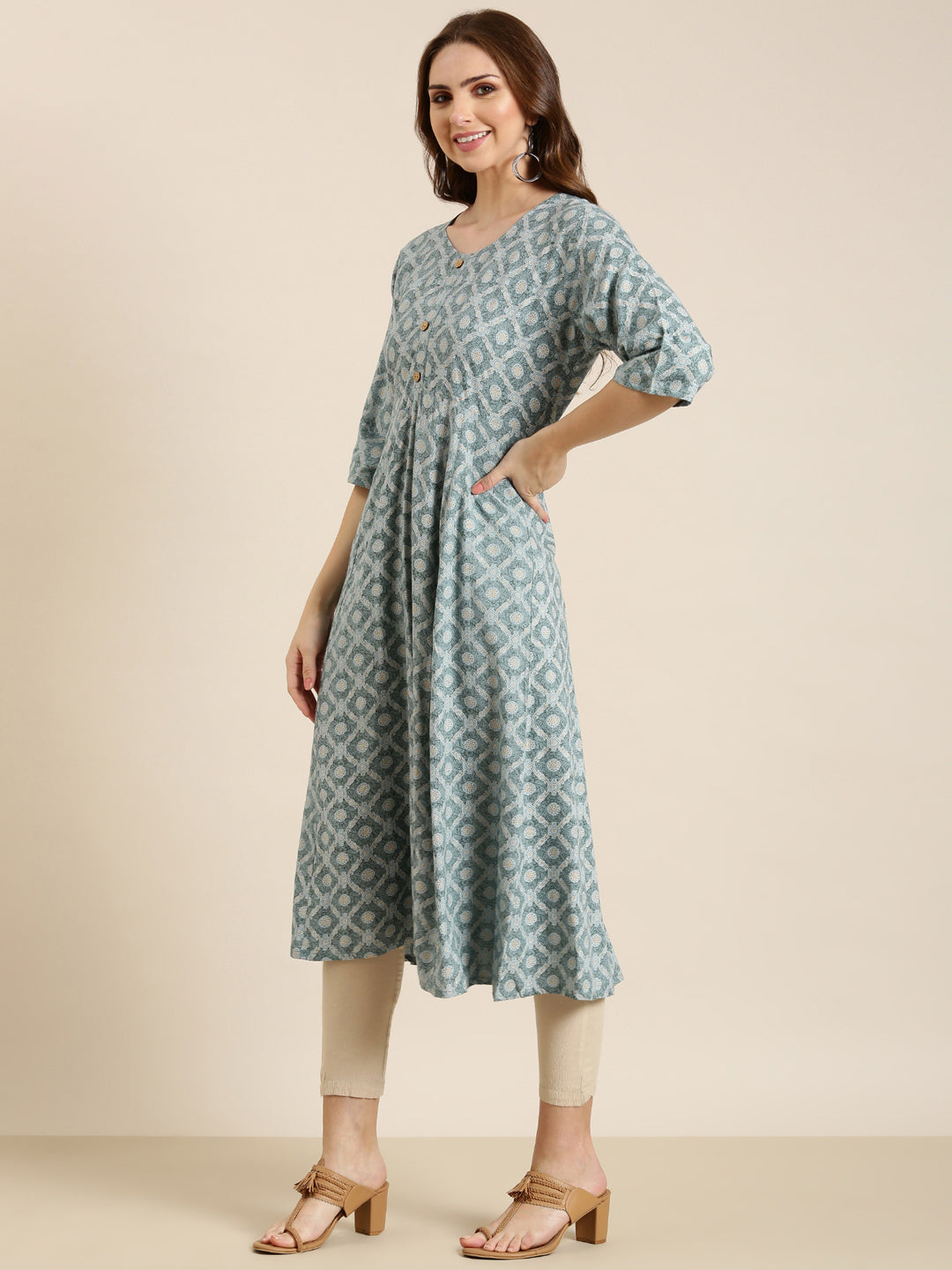 Women's Grey Ethnic Motifs Printed V-Neck Cotton A-Line Kurta