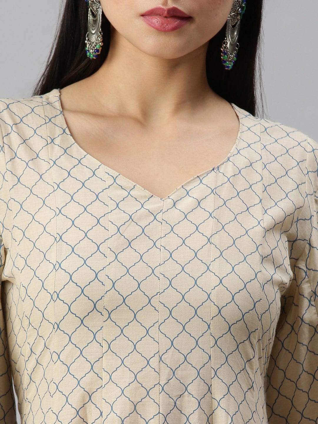 Women's V-Neck Geometric Off White Anarkali Kurta