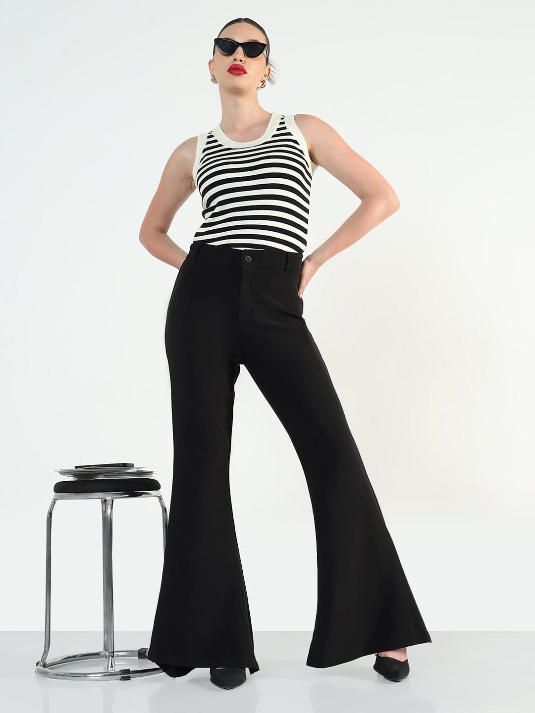 Women's Black Relaxed Fit Flared Trousers