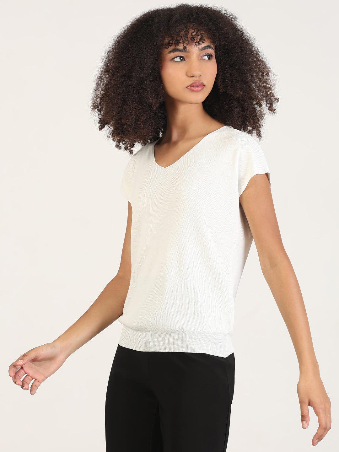 Women's White Extended Sleeves V-Neck Solid Top