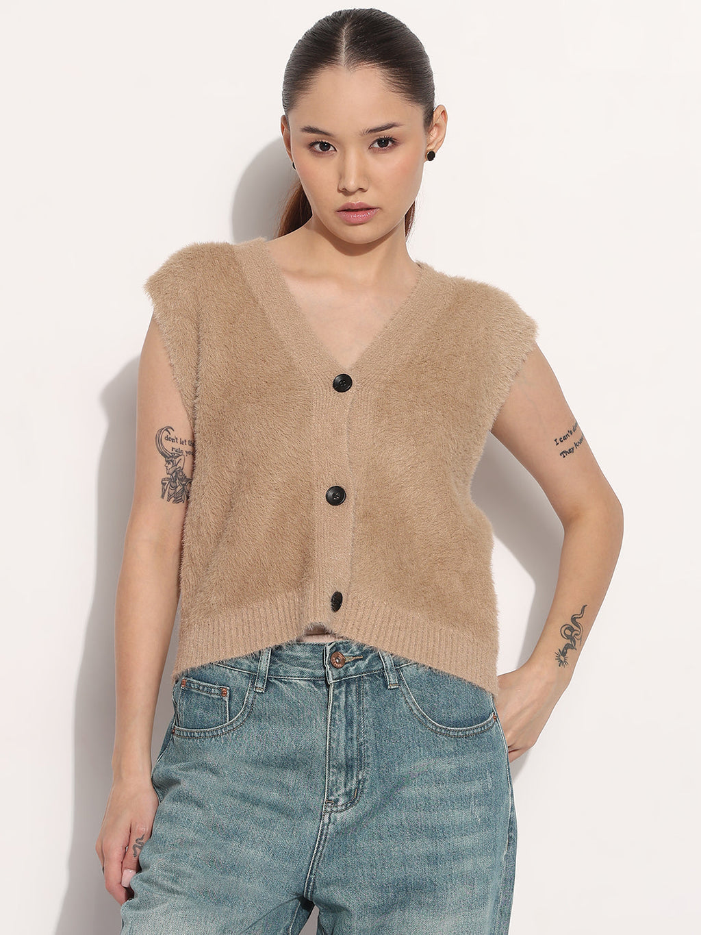 Women's Ribbed Beige V-Neck Sleeveless Knitted Fuzzy Top