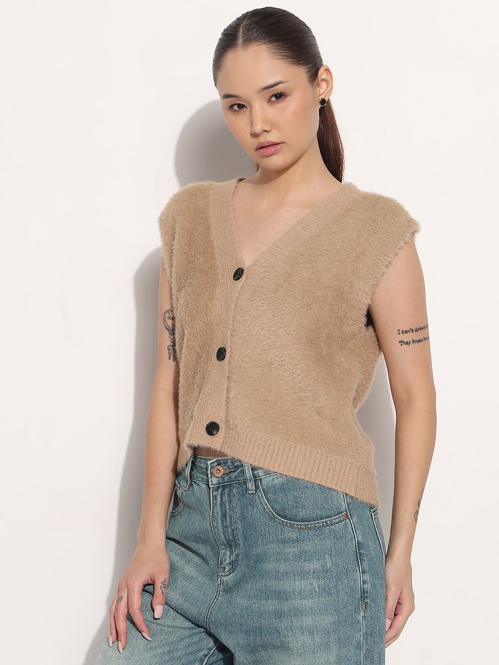 Women's Ribbed Beige V-Neck Sleeveless Knitted Fuzzy Top