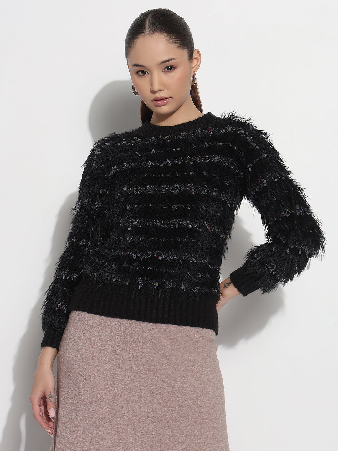 Women's Black Round Neck Knitted Fuzzy Top