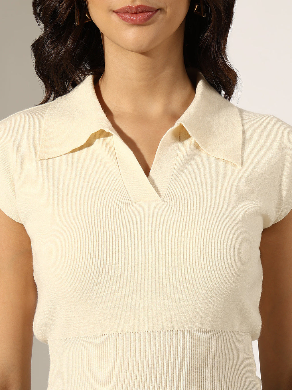 Women's Cream Sleeveless Knit Top with Polo Collar