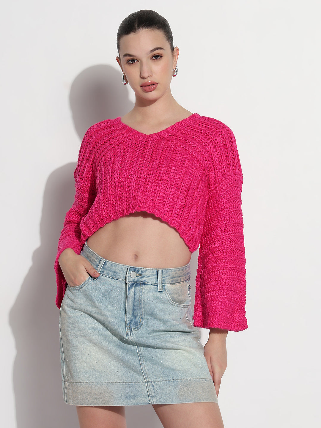 Women's Pink V-Neck Knitted Crop Top