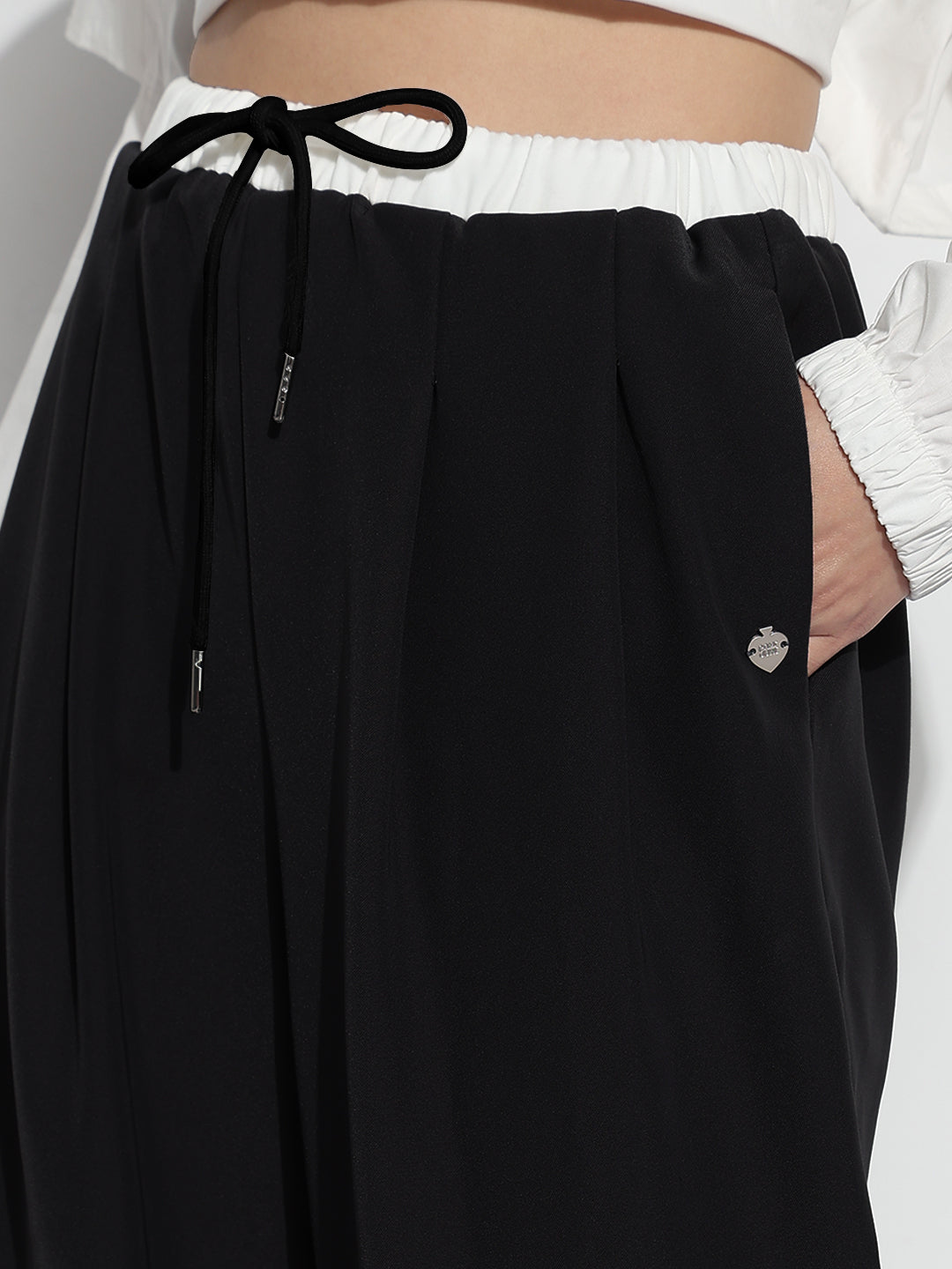 Women's Black Pleated Relaxed Fit Trousers with Contrast Drawstring Waistband