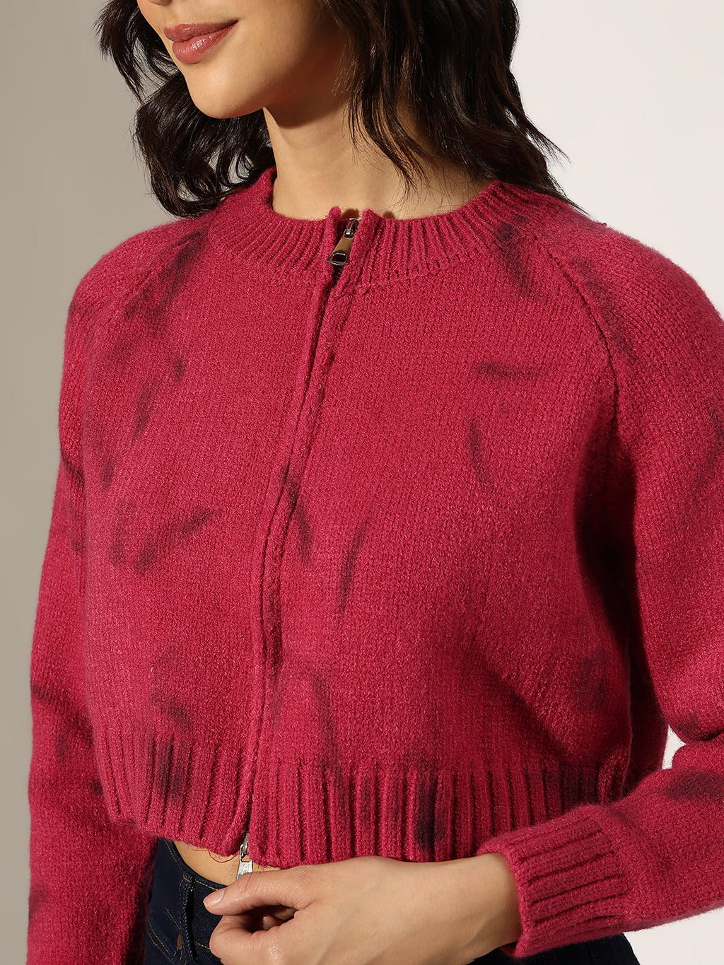 Women's Knitted Pink Zip-Up Crop Top