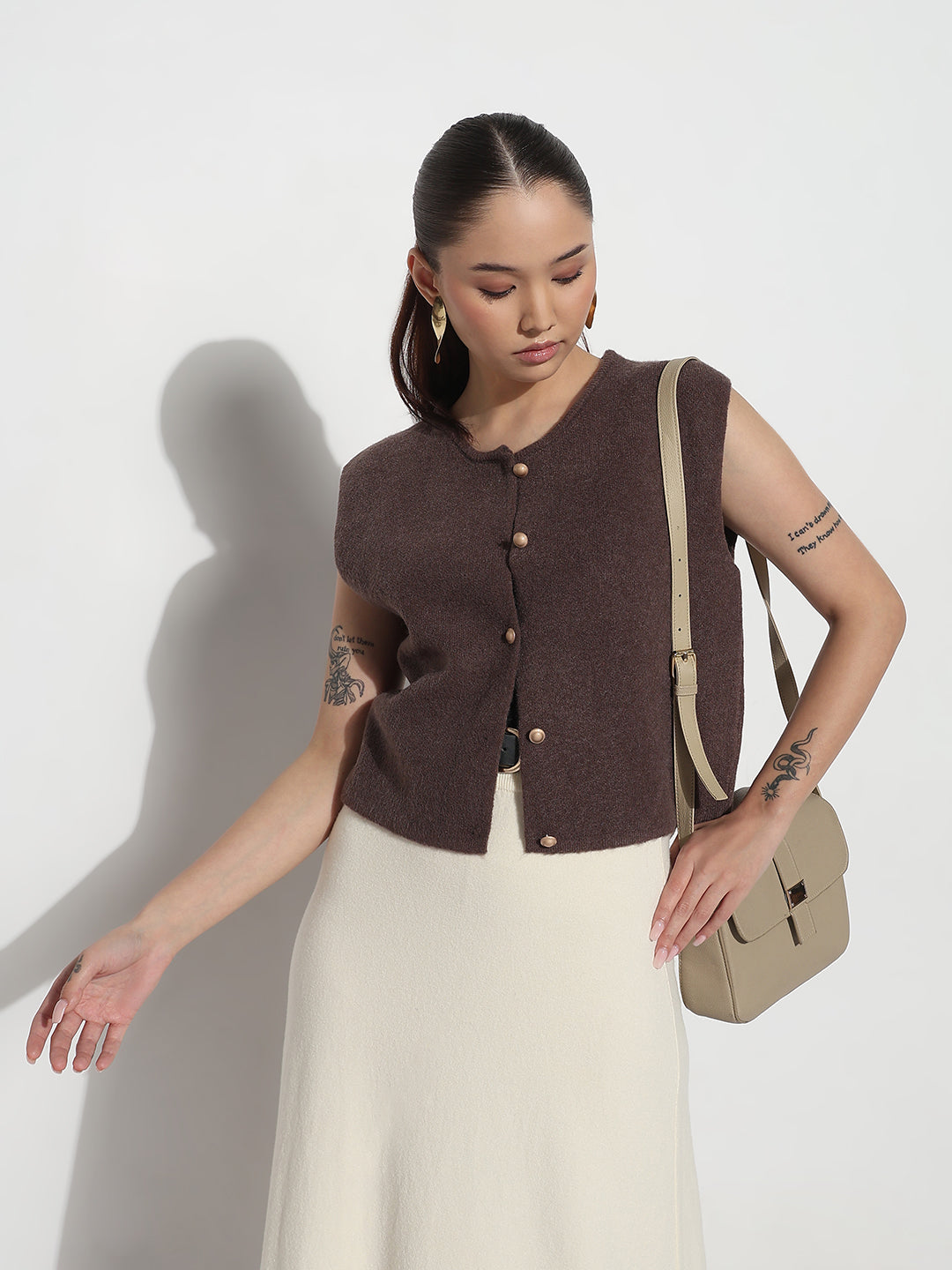 Women's Ribbed Brown Round Neck Sleeveless Knitted Top