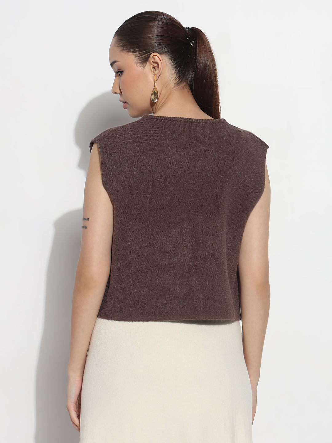 Women's Ribbed Brown Round Neck Sleeveless Knitted Top