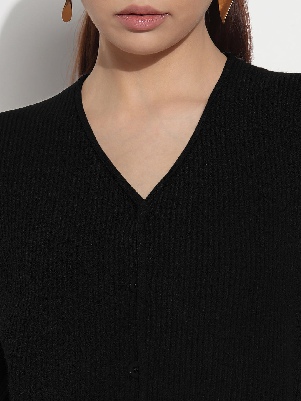 Women's Ribbed Black V-Neck Sleeveless Knitted Top