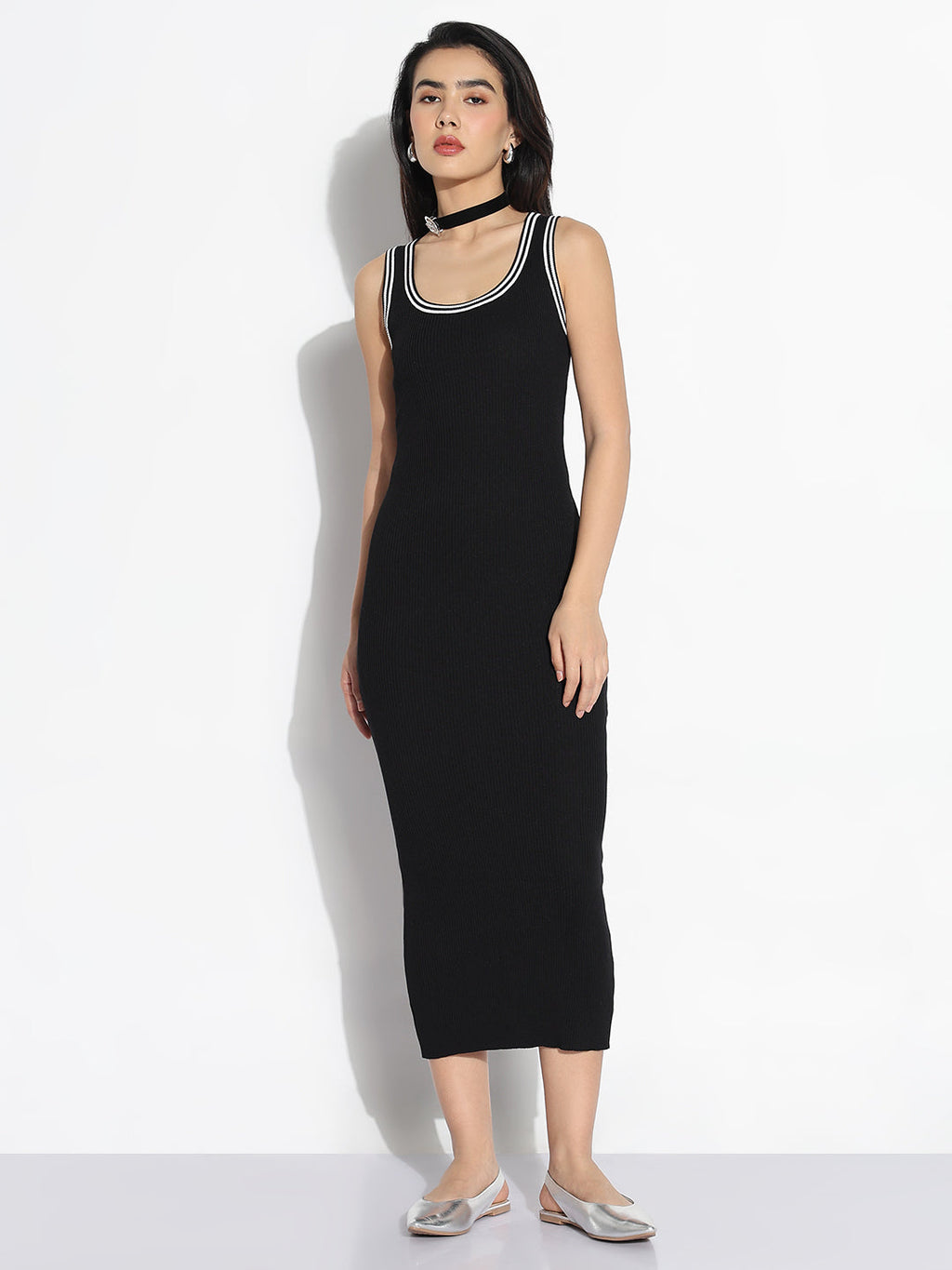 Women's Black Solid Bodycon Dress