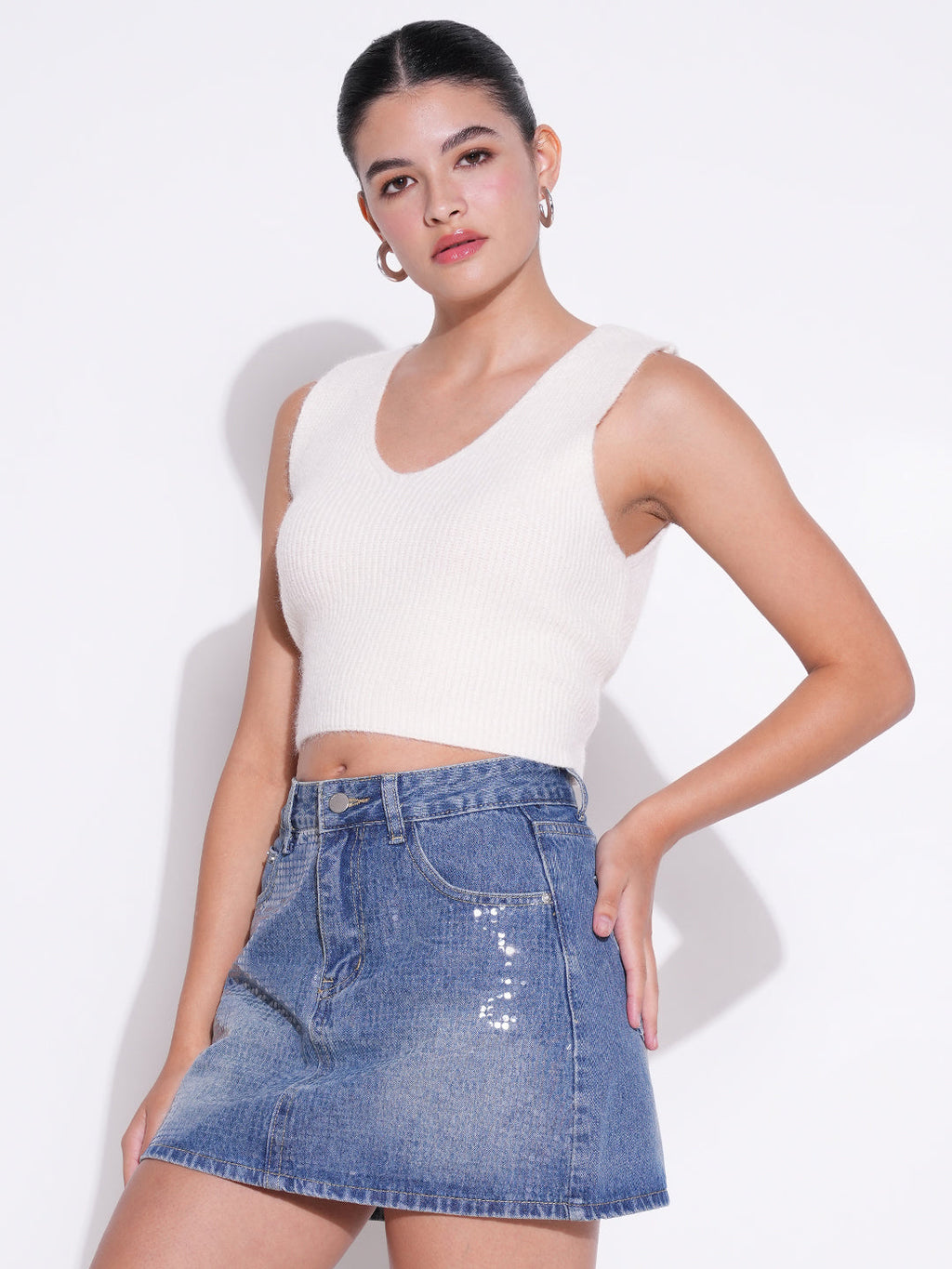 Women's Cream Self Design Sleeveless Crop Top