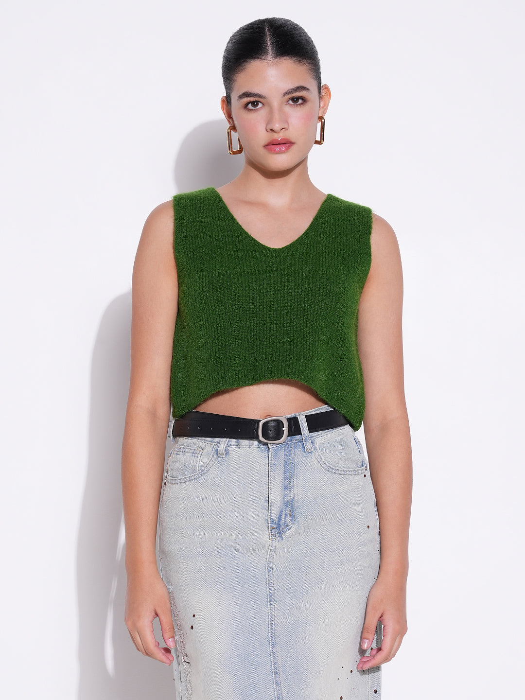 Women's Green V - Neck Sleeveless Crop Top