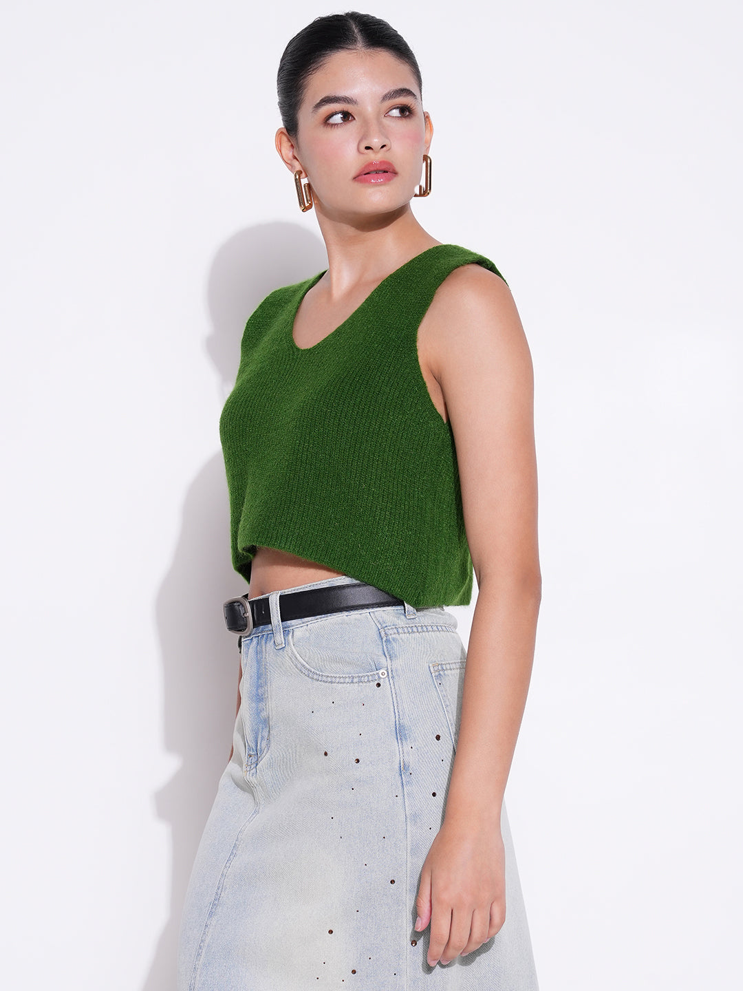 Women's Green V - Neck Sleeveless Crop Top