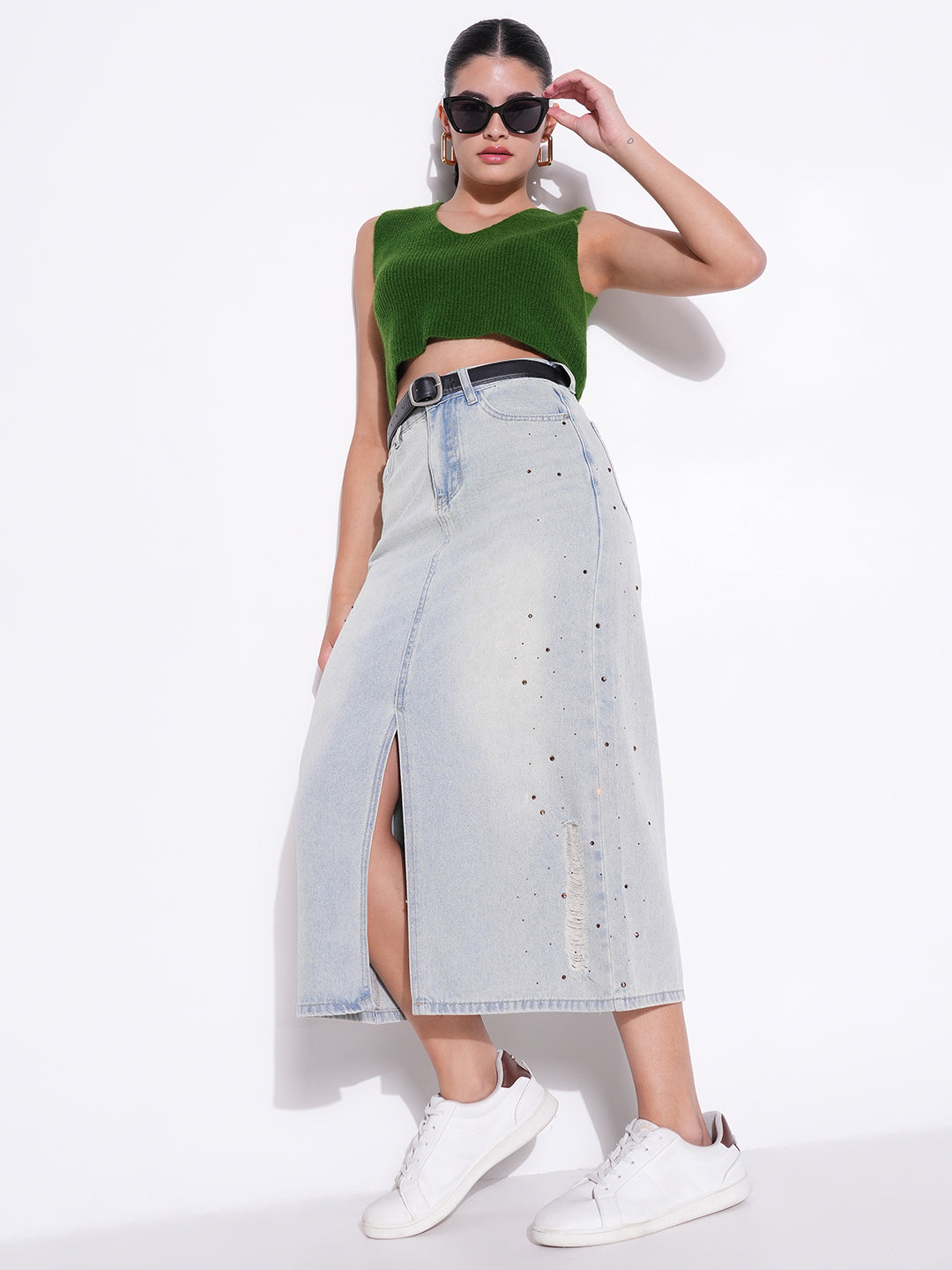 Women's Green V - Neck Sleeveless Crop Top