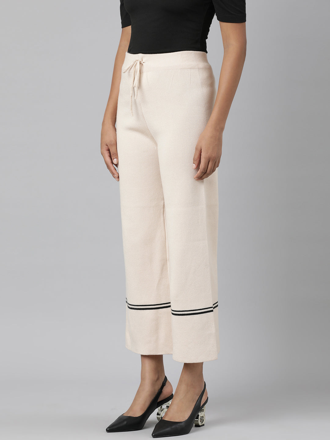 Women's Beige Relaxed Straight Fit Cropped Cotton Parallel Trouser