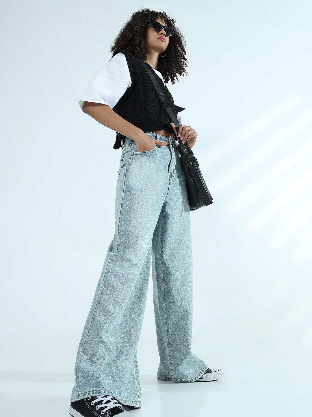 Women's Blue Mid Rise Wide Jeans