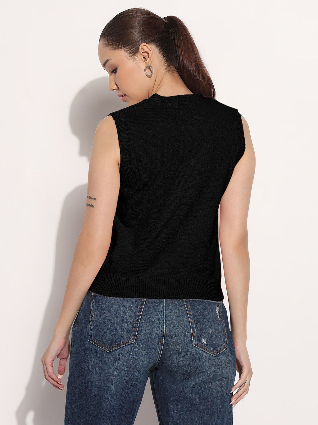 Women's Ribbed Black Round Neck Sleeveless Knitted Top with Heart Embellishments