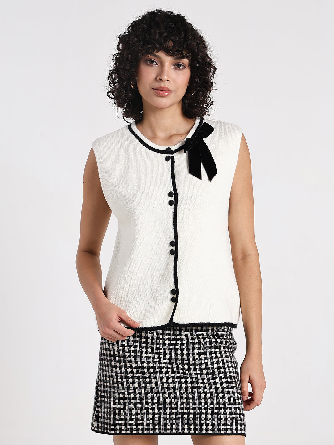 Women’s Off White Ribbed Sleeveless Top with Contrast Trim & Bow Detail