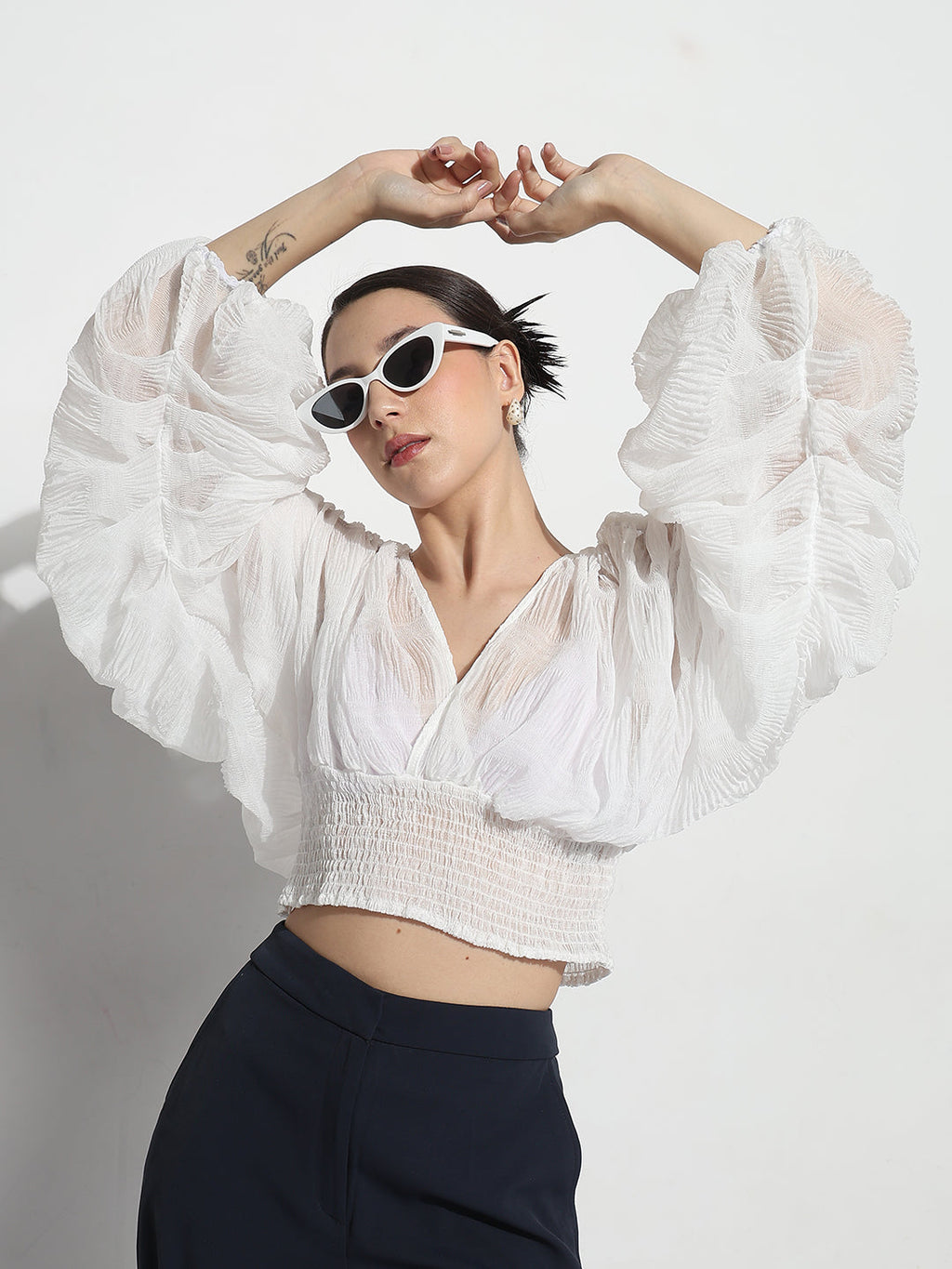 Women's White V-neck Ruched Balloon Sleeve Top