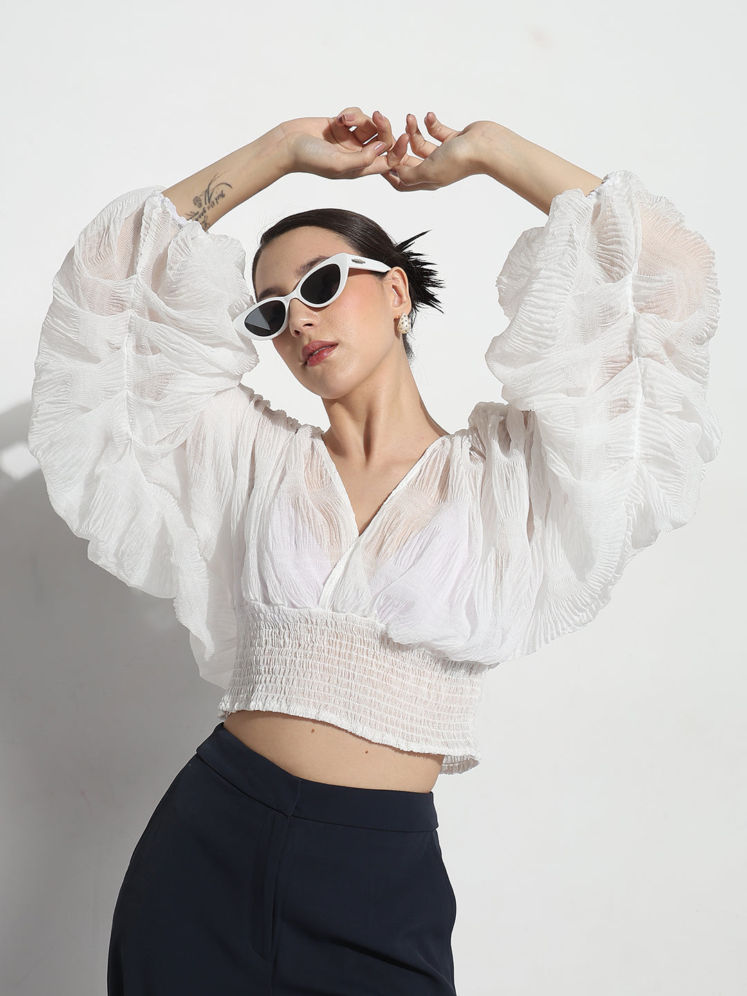 Women's White V-neck Ruched Balloon Sleeve Top