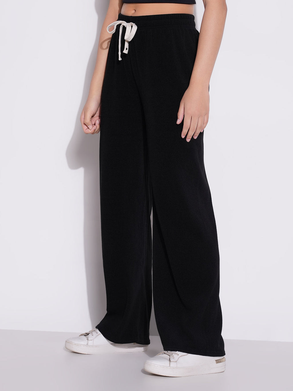 Women's Black Mid-Rise Comfort Parallel Trousers