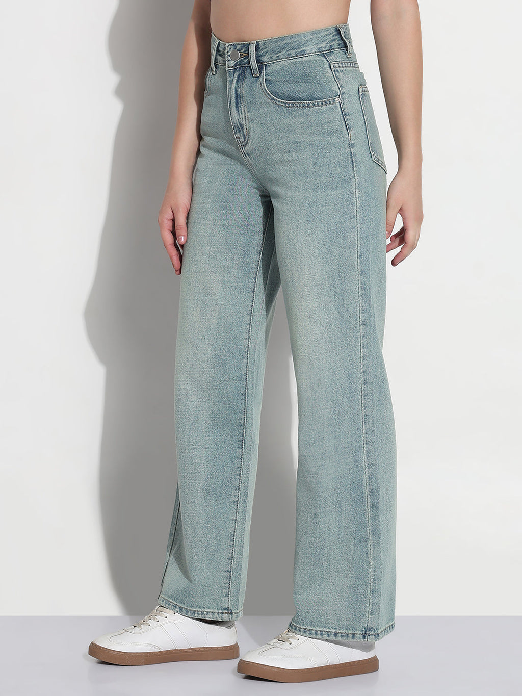 Women's Blue High Rise Straight Fit Jeans with Back Pocket Embroidery