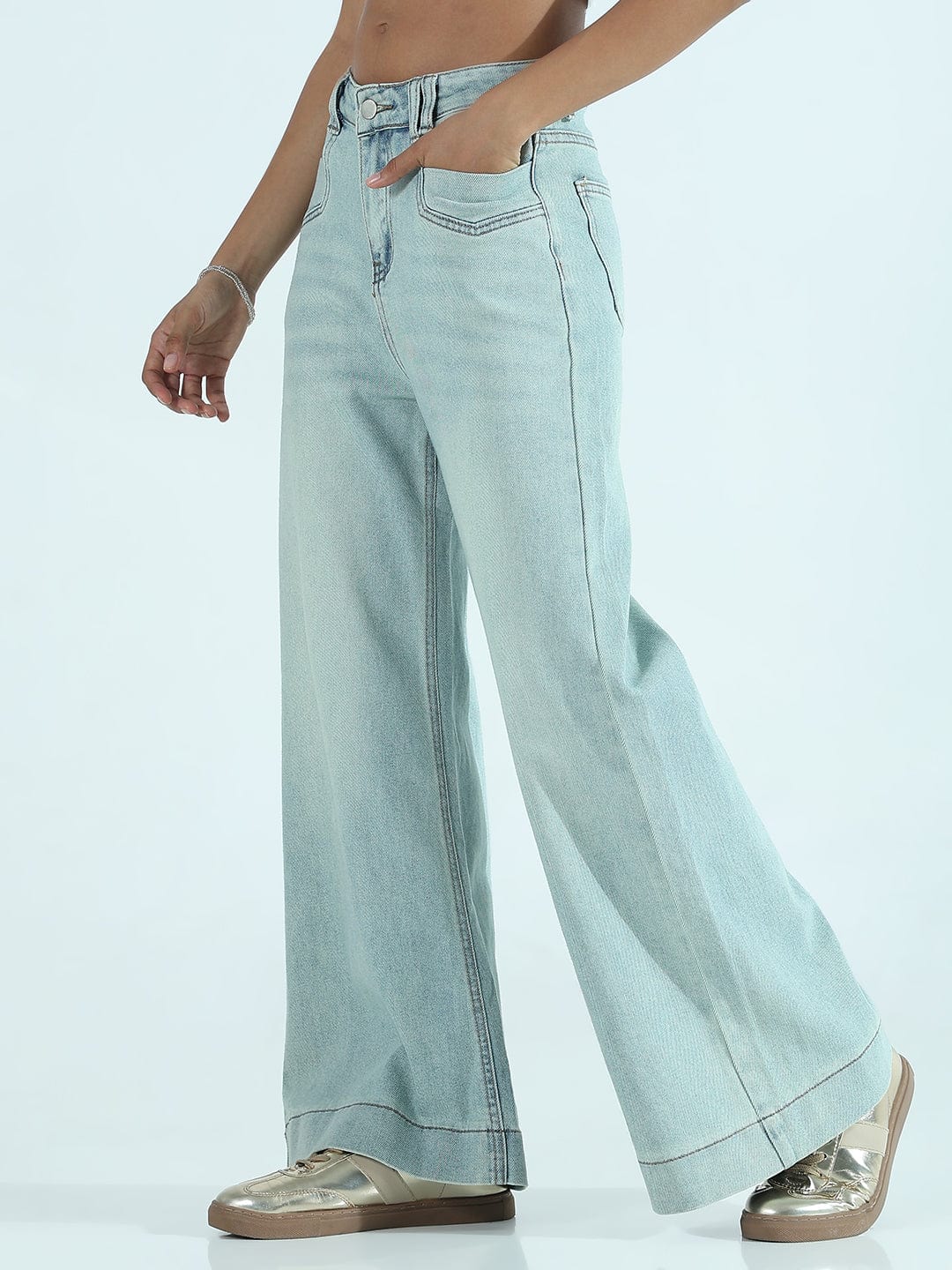 Women's Blue Wide-Leg Jeans with Bottom Hem and Patch Pockets