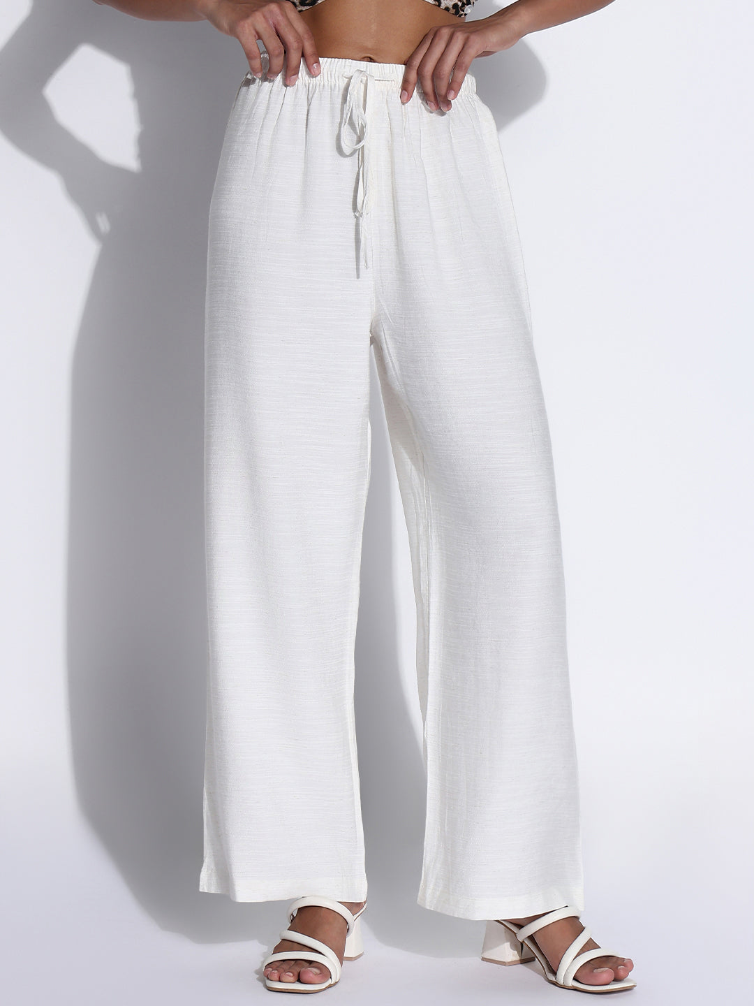 Women's White Solid Loose Fit Parallel Trousers