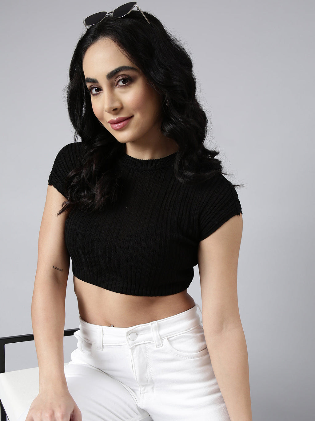 Women's Black Round Neck Crop Top