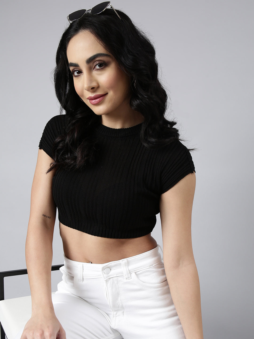 Women's Black Round Neck Crop Top