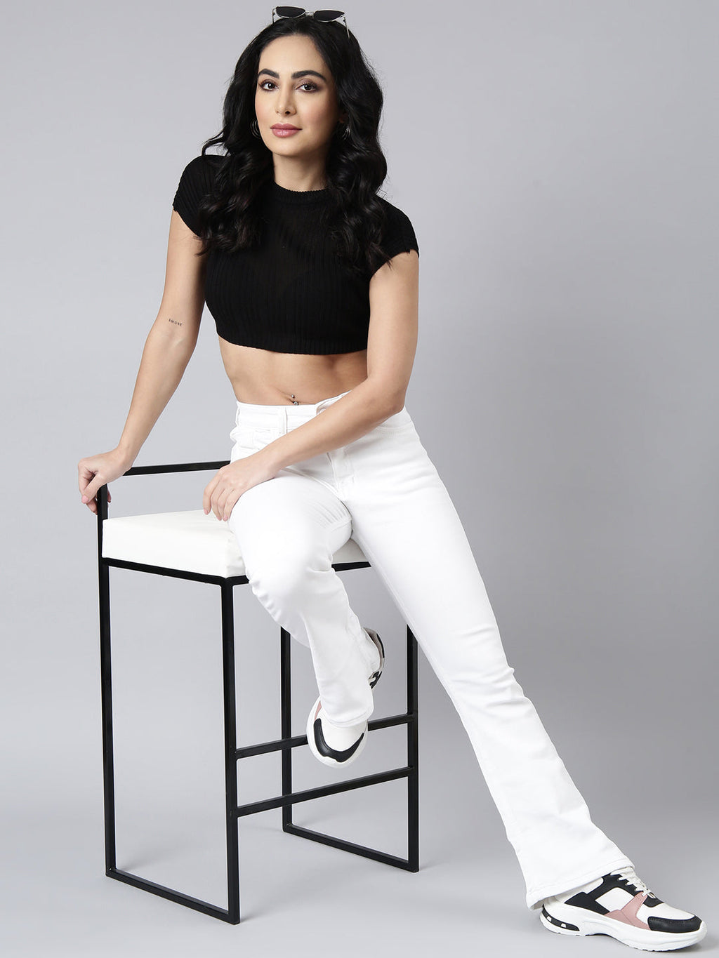 Women's Black Round Neck Crop Top