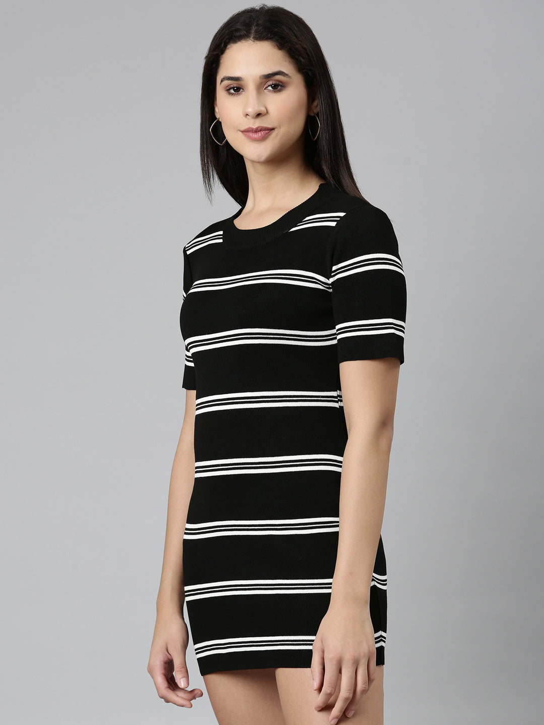 Women's Black Striped Round Neck Bodycon Dress