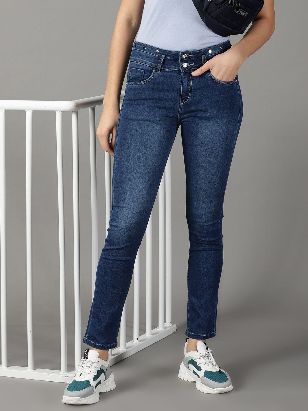 Women's Navy Blue Tapered Fit High-Rise Light Fade Stretchable Cotton Jeans